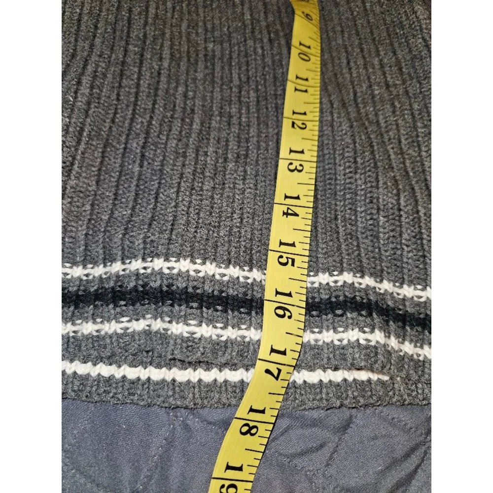 Boys The Children's Place Sweater Size S (5/6) Gray